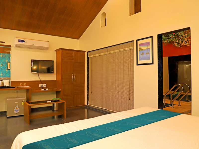 Siddhant Hill Resort,a Honeymoon Suite with Indoor Private Swimming Pool